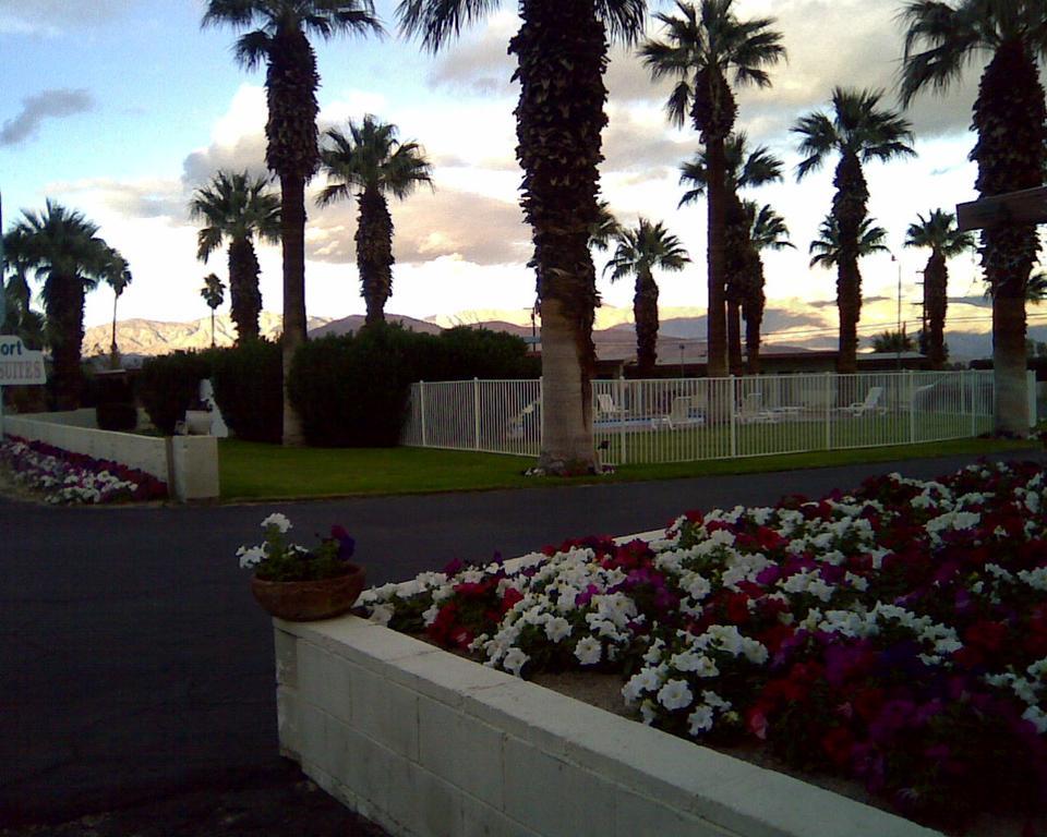 Stanlunds Inn And Suites Borrego Springs Bagian luar foto