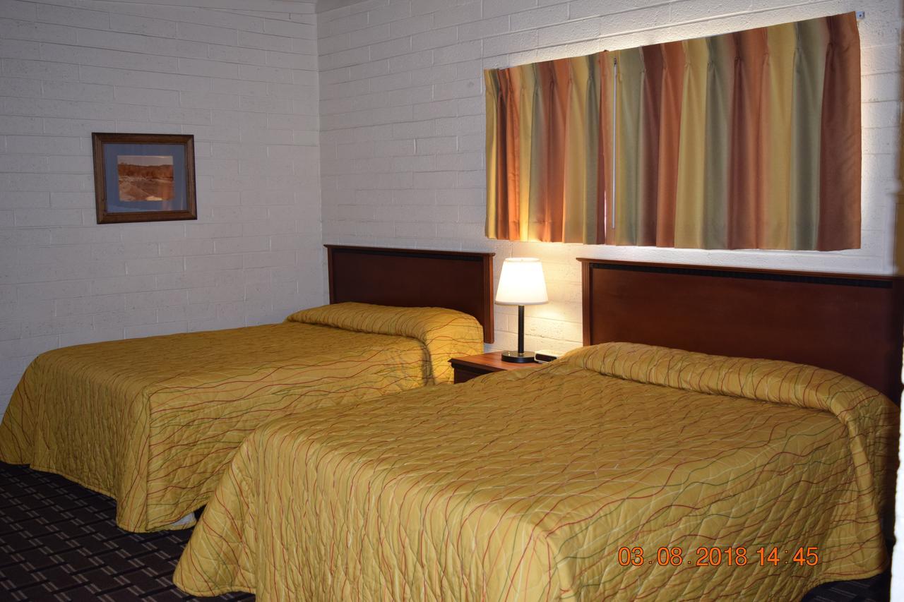 Stanlunds Inn And Suites Borrego Springs Bagian luar foto