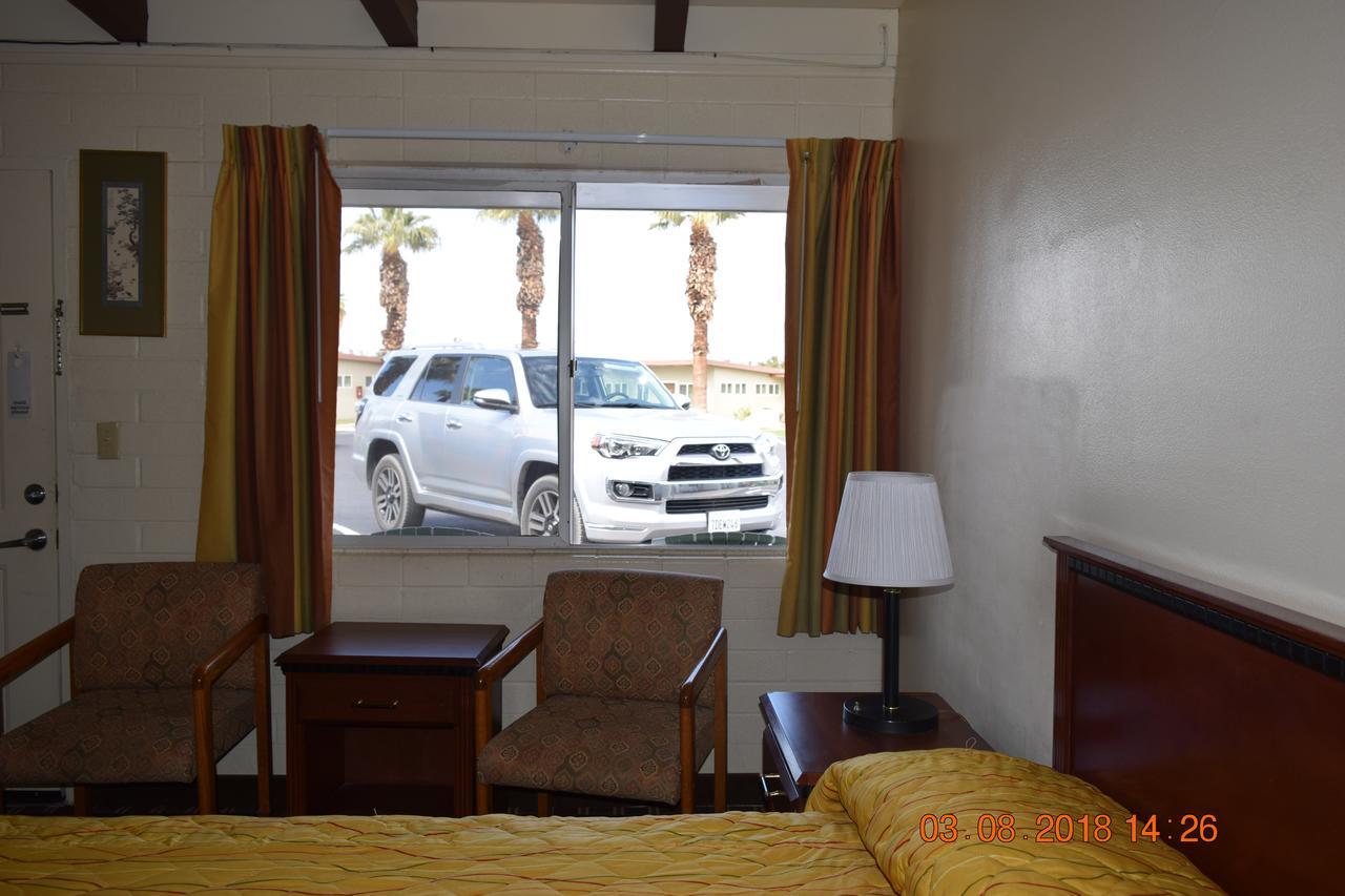 Stanlunds Inn And Suites Borrego Springs Bagian luar foto